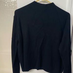 Women’s thick knit sweater